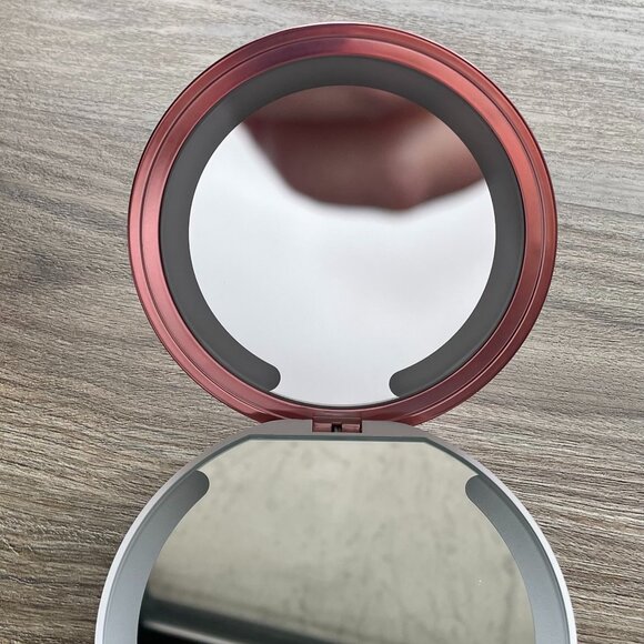 Impressions Coco LED Compact Mirror - Like New - Picture 9 of 12